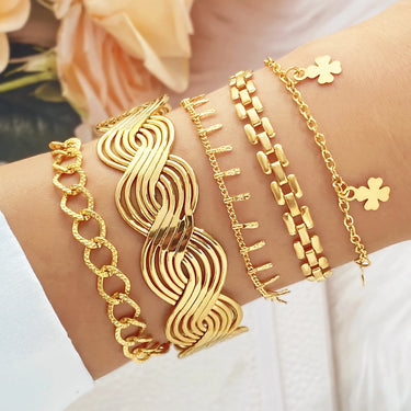 Gold Color Pendant Bracelet